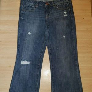 Woman's American Eagle Jeans